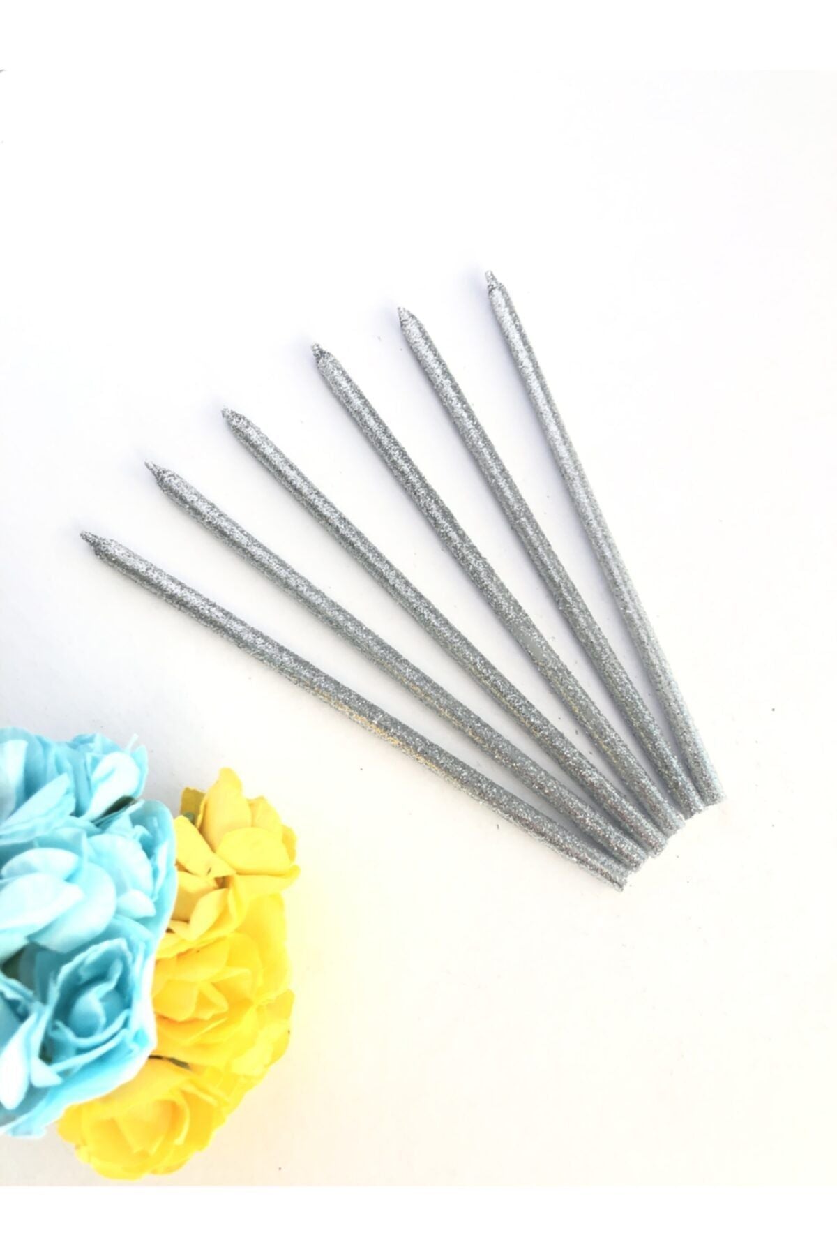 Gümüş Renkli 14 Cm Simli Mum