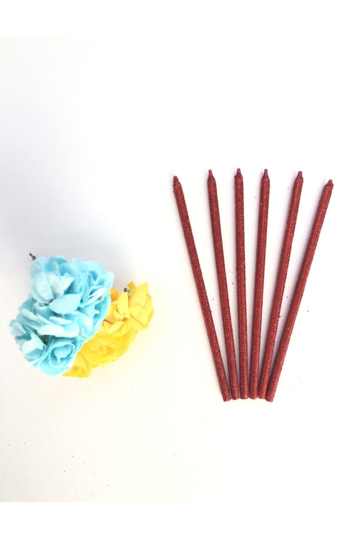 Kırmızı Renkli 14 Cm Simli Göz Alıcı Mum