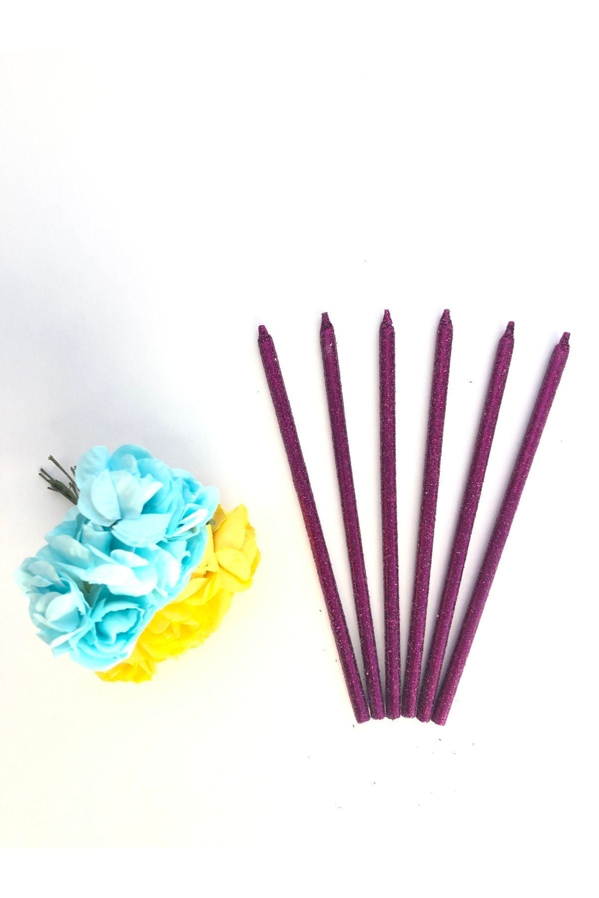 Fuşya Renkli 14 Cm Simli Mum